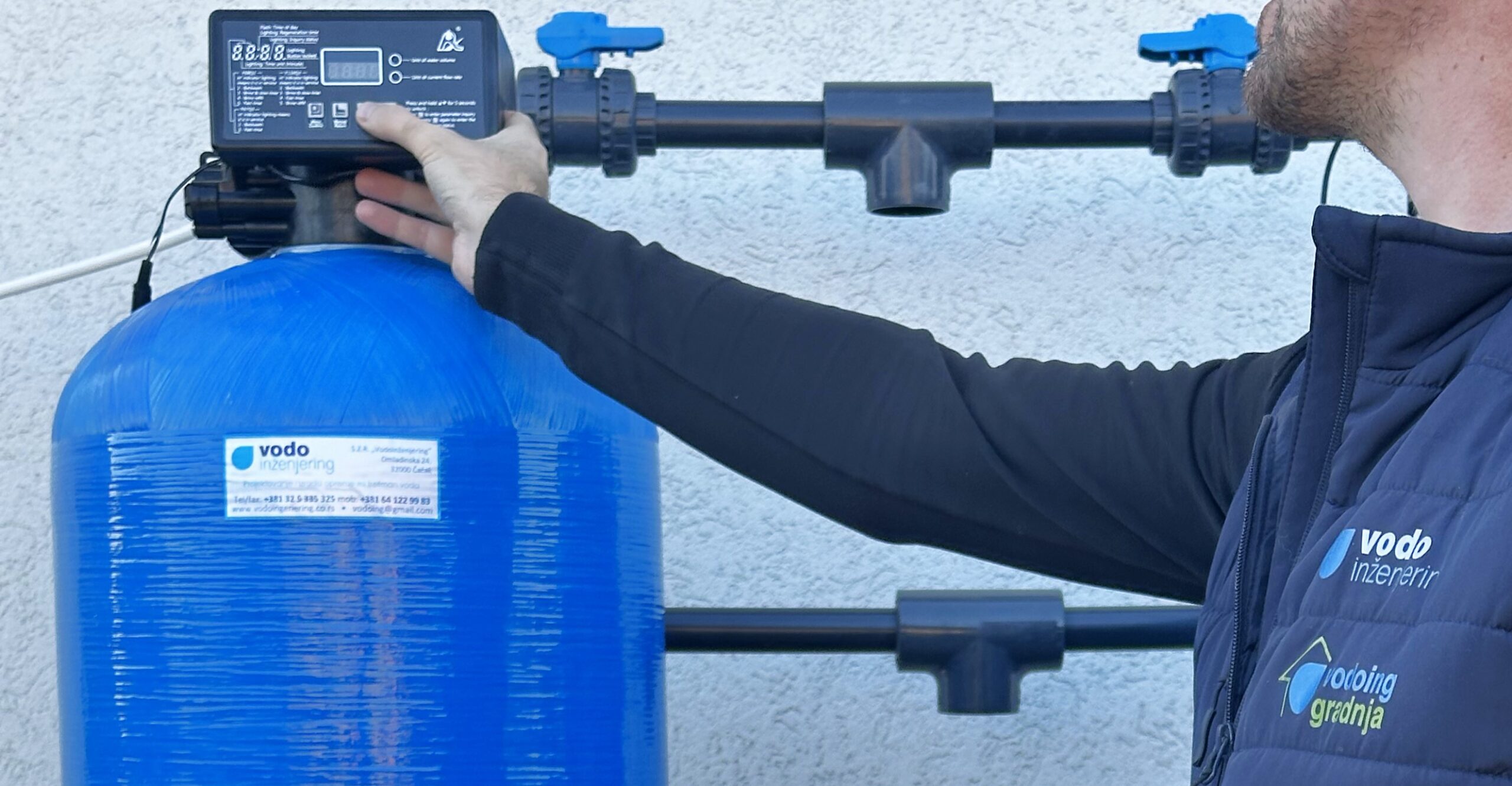 Demineralizator – sistem za uklanjanje rastvorenih soli i proizvodnju demi vode.